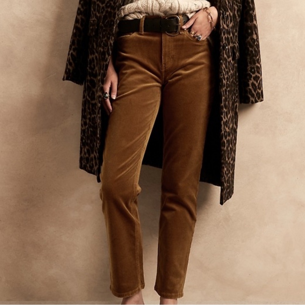 Banana Republic High Raise Straight Corduroy in Camel